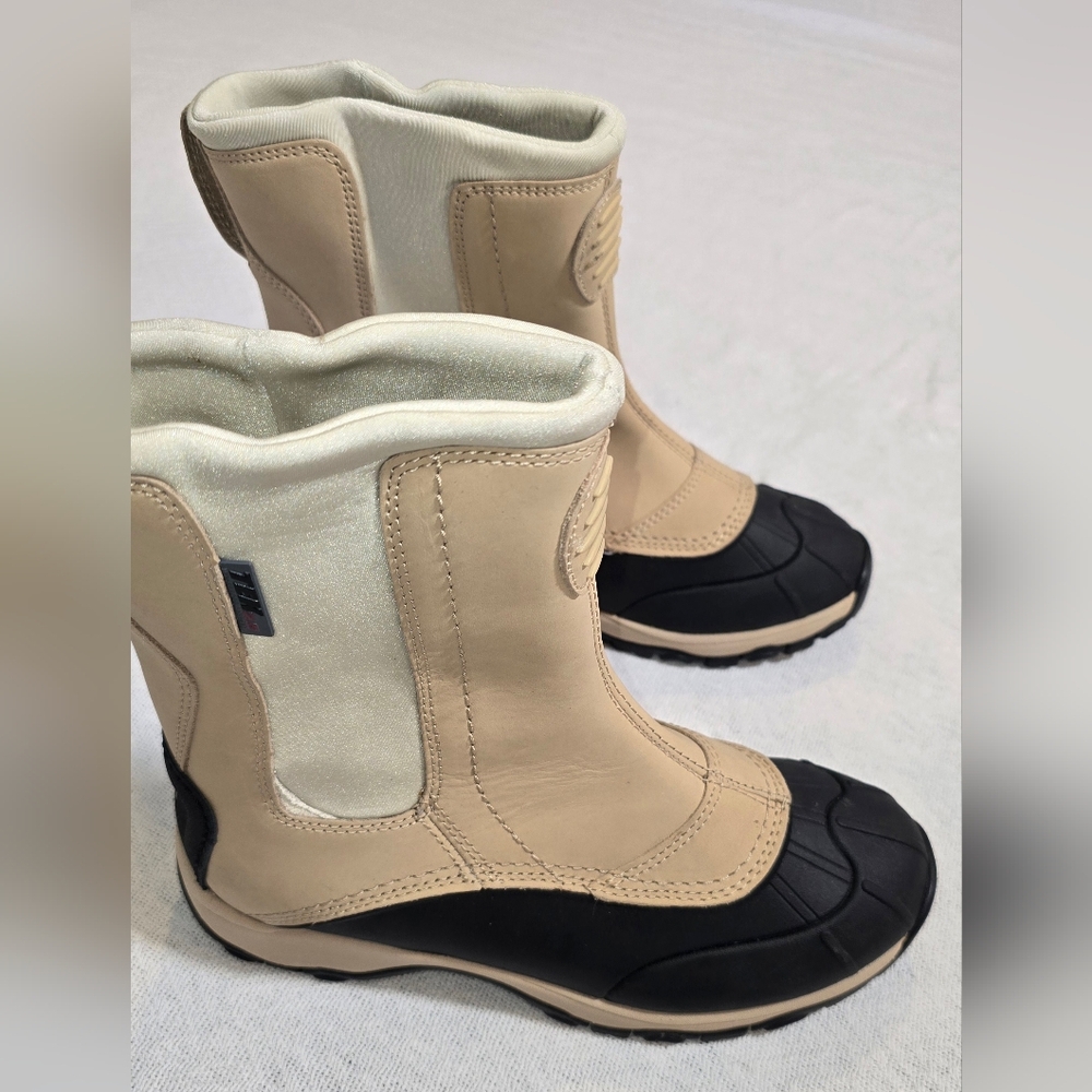 L.L. Bean Primaloft Insulated Waterproof Snow Boots - Tan/Black - Women’s 7M
